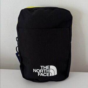 THE NORTH FACE Travel bag wristlet cosmetics bag make up bag black wrap zipper